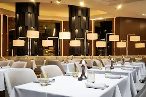 Silvester's Restaurant & Lounge image