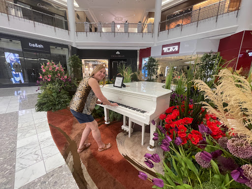 Shopping Mall «Tysons Galleria», reviews and photos, 2001 International Dr, McLean, VA 22102, USA