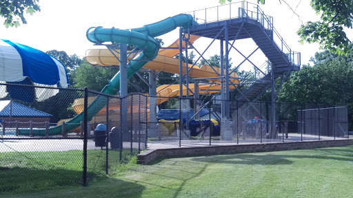 Water Park «Uhrichsville Water Park», reviews and photos, 401 E 12th St, Uhrichsville, OH 44683, USA