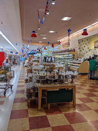 Grocery Store «Market Basket», reviews and photos, 352 W Center St, West Bridgewater, MA 02378, USA