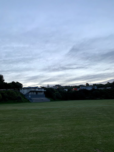 Reviews of Newlands College in Wellington - University