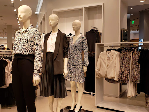Clothing Store «H&M», reviews and photos, 4200 Conroy Rd, Orlando, FL 32839, USA