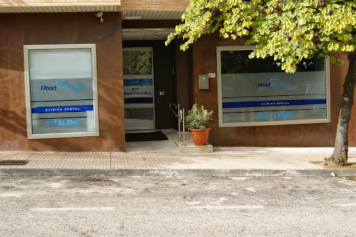 Clinica dental Abad Peñalba en Cáceres‎, Cáceres‎
