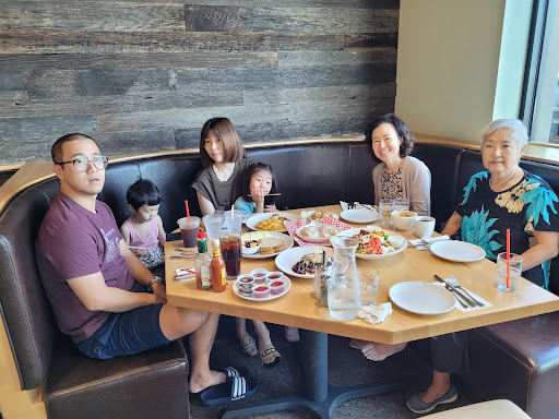 Shopping Mall «Mercado Del Lago Mall», reviews and photos, 8320 N Hayden Rd, Scottsdale, AZ 85258, USA