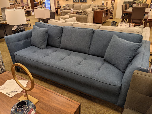 Furniture Store «Raymour & Flanigan Furniture and Mattress Store», reviews and photos, 1645 Broadhollow Rd, Farmingdale, NY 11735, USA