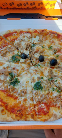 Plats et boissons du Pizzeria Sixtynine Pizza - La Bocca à Cannes - n°12