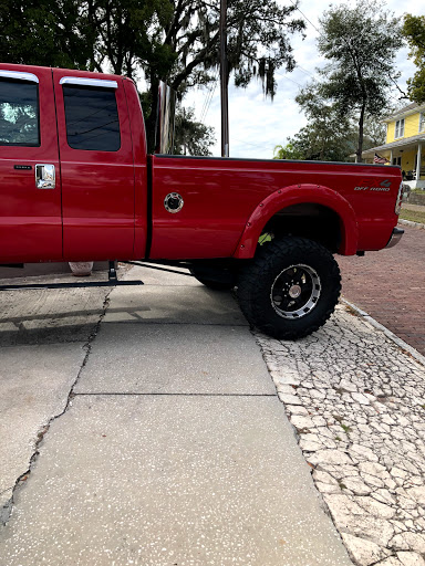 Car Repair and Maintenance «Julians Auto Showcase Service Center», reviews and photos, 6717 US-19, New Port Richey, FL 34652, USA