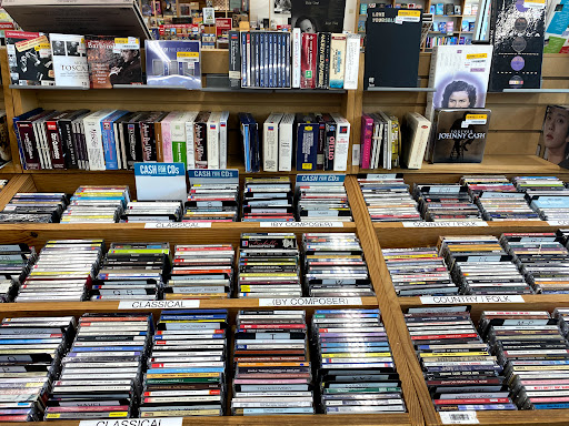 Book Store «Half Price Books», reviews and photos, 1075 E Golf Rd, Schaumburg, IL 60173, USA