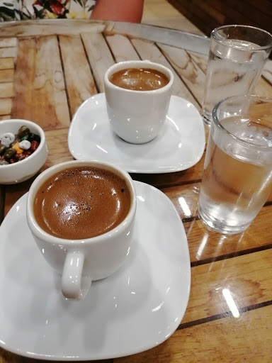 Kahvedeyiz Cafe