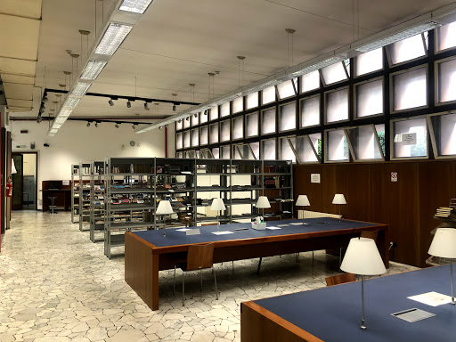 Libraries open on holidays in Milan