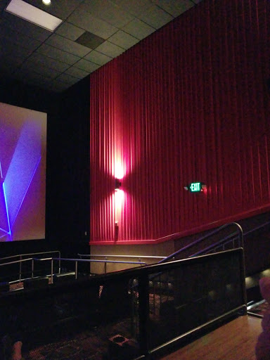 Movie Theater «Regal Cinemas Edgmont Square 10», reviews and photos, 4777 West Chester Pike, Newtown Square, PA 19073, USA