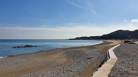 Shinchanggan Beach