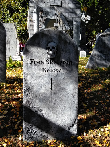 Tourist Attraction «Davis Graveyard», reviews and photos, 8703 SE 43rd Ave, Milwaukie, OR 97222, USA