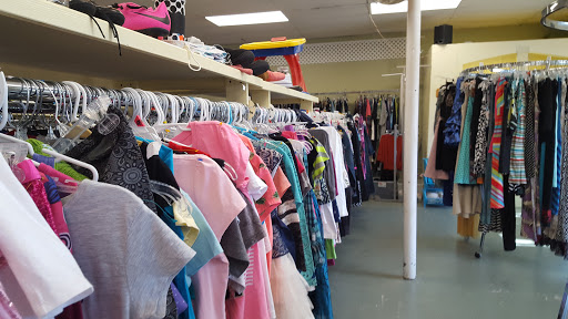 Used Clothing Store «T.E.A.M. Resale Shop», reviews and photos, 300 W Main St, Tomball, TX 77375, USA