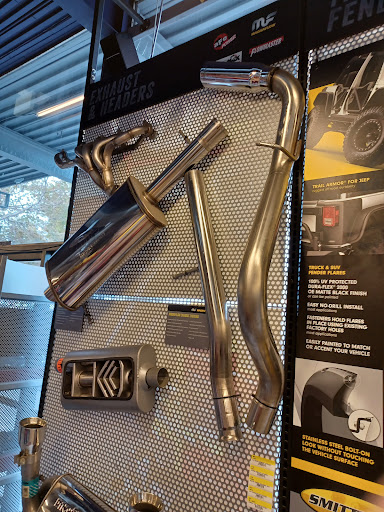 Truck Accessories Store «4 Wheel Parts Performance Center», reviews and photos, 550 W San Carlos St, San Jose, CA 95126, USA