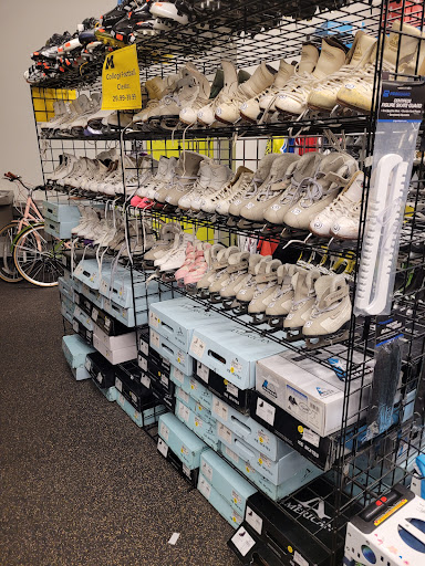 Sporting Goods Store «Play It Again Sports», reviews and photos, 1213 W 14 Mile Rd, Clawson, MI 48017, USA