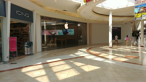 Apple The Mall of New Hampshire