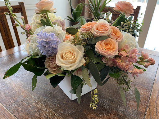 Florist «Lilia Flower Boutique», reviews and photos, 2160 Wayzata Blvd, Long Lake, MN 55356, USA