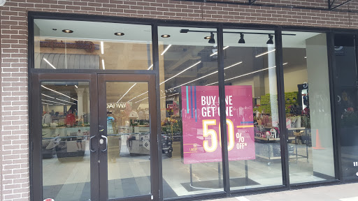 Restaurant «The Cheesecake Factory», reviews and photos, 2612 Sawgrass Mills Cir, Sunrise, FL 33323, USA