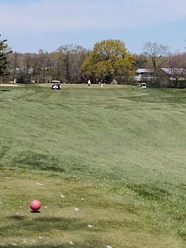 Golf Course «Twin Lakes Golf Course», reviews and photos, 400 W 59th St, Westmont, IL 60559, USA