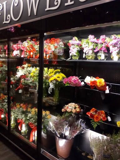 Grocery Store «Safeway», reviews and photos, 600 Edith Ave, Corning, CA 96021, USA