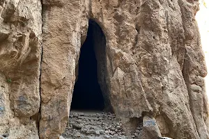 Jasana cave image