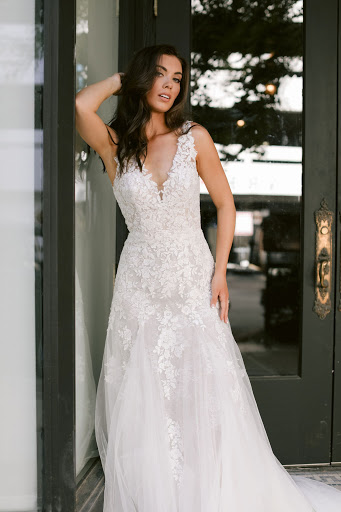 Bridal Shop «EmilyHart Bridal», reviews and photos, 12450 Blue Valley Pkwy, Overland Park, KS 66213, USA