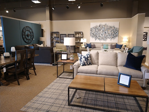 Furniture Store «Bassett Home Furnishings», reviews and photos, 12941 Shelbyville Rd, Louisville, KY 40243, USA