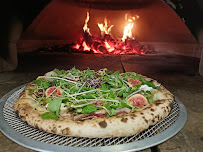 Pizza du Restaurant de plats à emporter La Grinette, Saveurs Italiennes & Co à Saint-Antonin-Noble-Val - n°10