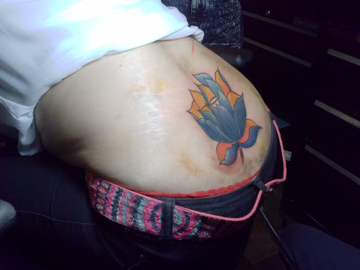 Tattoo Shop «Fallen Sparrow Tattoo Co», reviews and photos, 5049 W Irlo Bronson Memorial Hwy, Kissimmee, FL 34746, USA