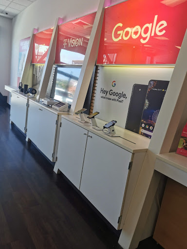 Cell Phone Store «T-Mobile», reviews and photos, 5825 Lincoln Ave, Buena Park, CA 90620, USA