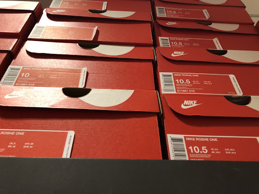 Clothing Store «Nike Factory Store», reviews and photos, 603 Stanley K Tanger Dr, Lancaster, PA 17602, USA