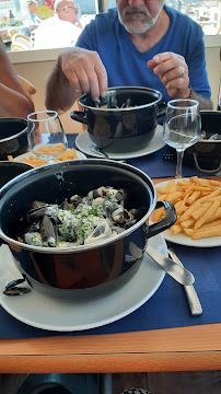 Moules-frites du Restaurant français Le Marina à Camiers - n°2