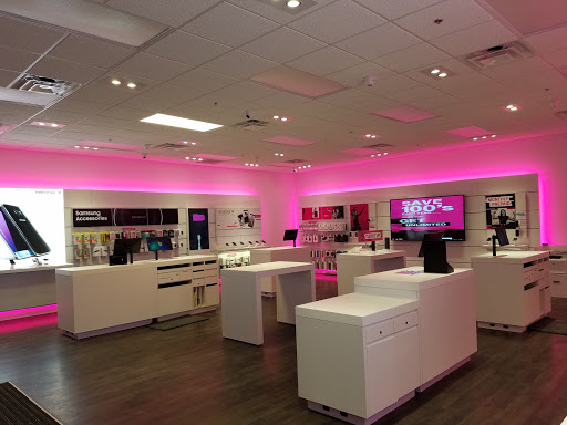 Cell Phone Store «T-Mobile», reviews and photos, 46320 Lexington Village Way #200, Lexington Park, MD 20653, USA