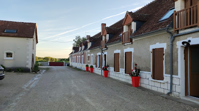 le petit village à Saint-Romain-sur-Cher