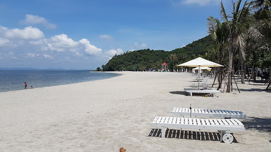 Mui Nai black beach