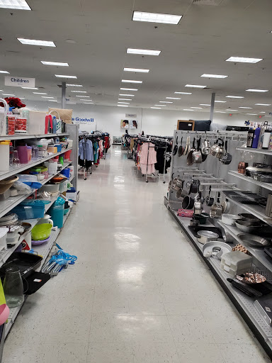 Thrift Store «Goodwill», reviews and photos