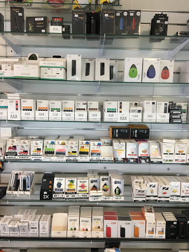 Tobacco Shop «Franklin Smoke Shop», reviews and photos, 24 East Central Street, Franklin, MA 02038, USA