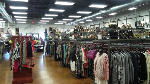 Clothing Store «Uptown Cheapskate Fort Worth», reviews and photos, 5230 S Hulen St, Fort Worth, TX 76132, USA