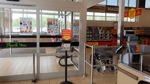 Supermarket «ALDI», reviews and photos, 371 E Aurora Rd, Northfield, OH 44067, USA
