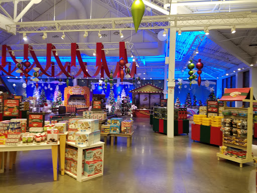 Sporting Goods Store «Bass Pro Shops», reviews and photos, 709 Janes Ave, Bolingbrook, IL 60440, USA