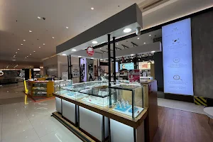 DPARIS Mall of Indonesia image