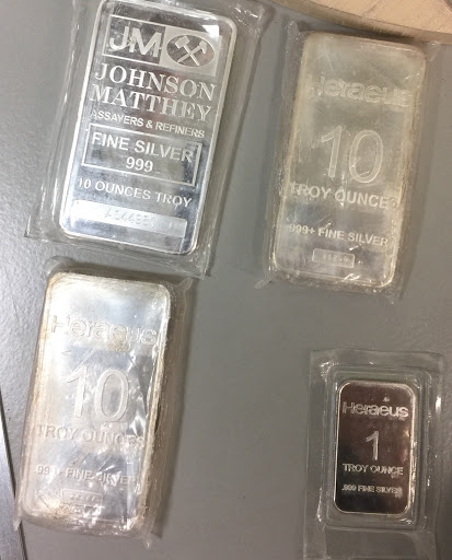 Pawn Shop «Fast Cash and Pawn Carpentersville», reviews and photos, 2329 Randall Rd, Carpentersville, IL 60110, USA