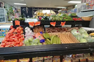 Los Amigos' Market image
