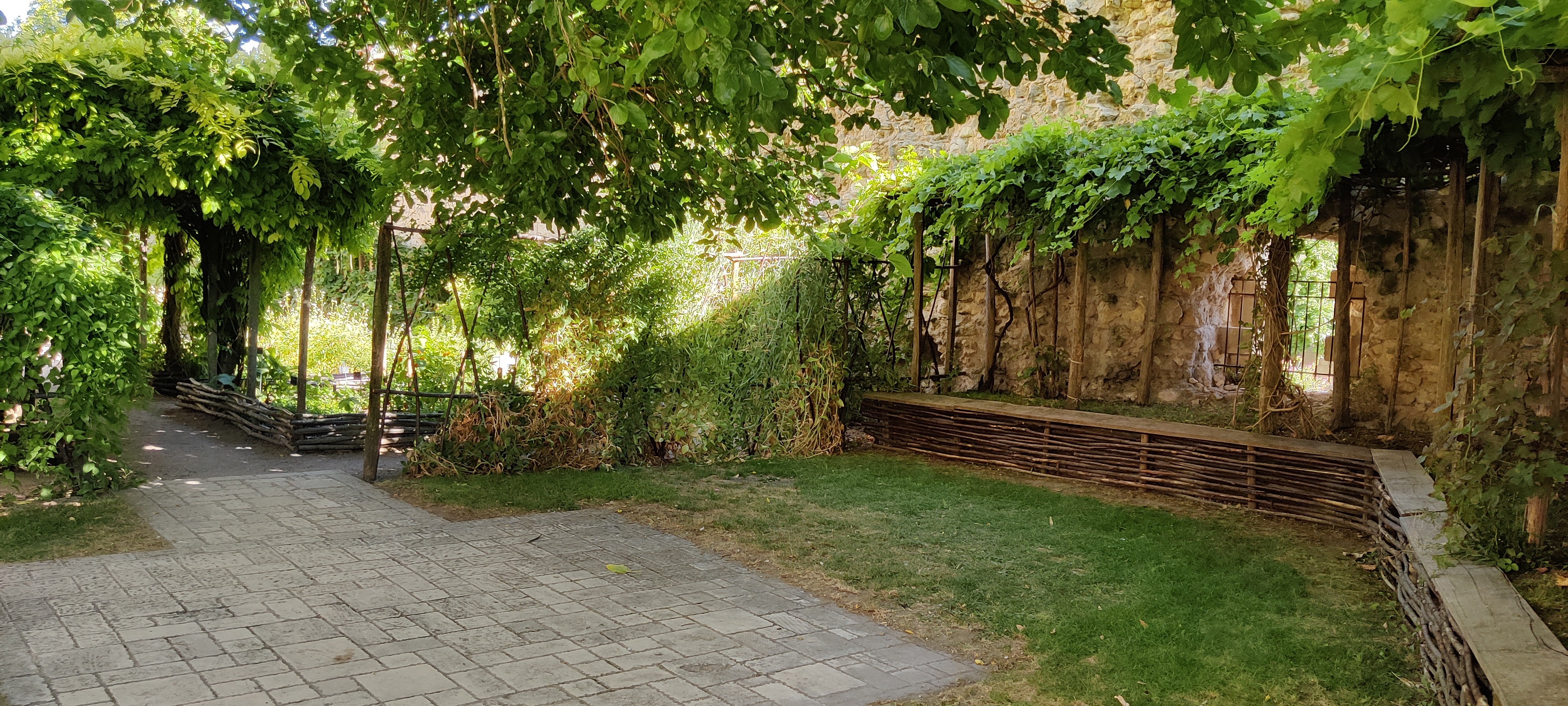 Photo n° 36 de l'avis de CHRISTIAN.A fait le 03/08/2022 à 19:22