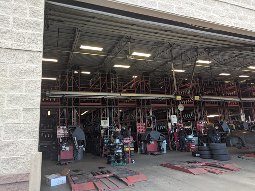 Tire Shop «Discount Tire Store - Westminster, CO», reviews and photos, 7401 W 92nd Ave, Westminster, CO 80021, USA