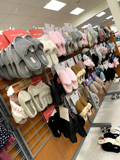 Department Store «T.J. Maxx», reviews and photos, 4121 Towne Center Dr, Louisville, KY 40241, USA