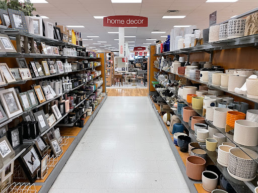 Department Store «T.J. Maxx», reviews and photos, 12387 Limonite Ave, Mira Loma, CA 91752, USA