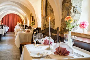 Gewölberestaurant im Schlosshotel Klaffenbach image