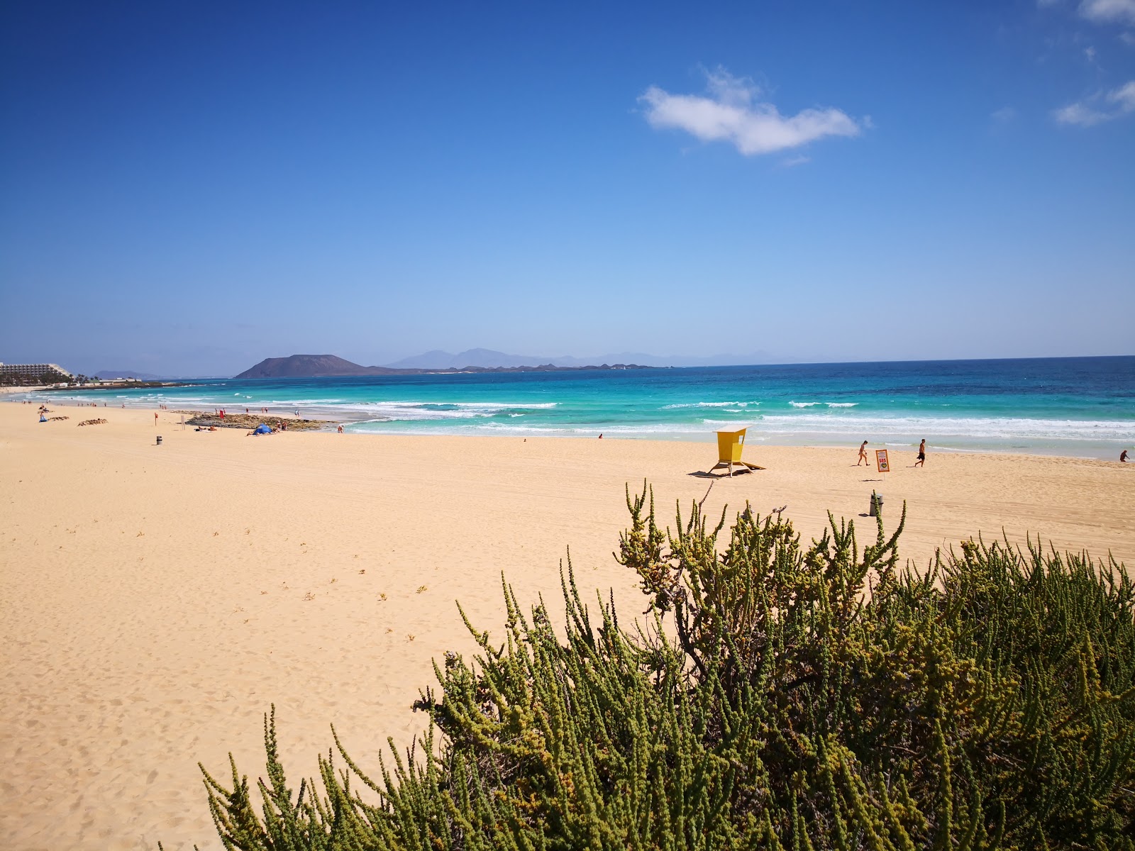 Photo de Playa Larga avec l'eau cristalline de surface